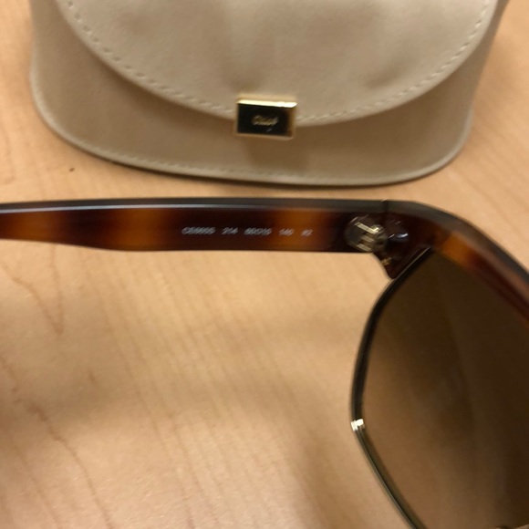 Chloe Sunglasses w Case - Picture 6 of 7